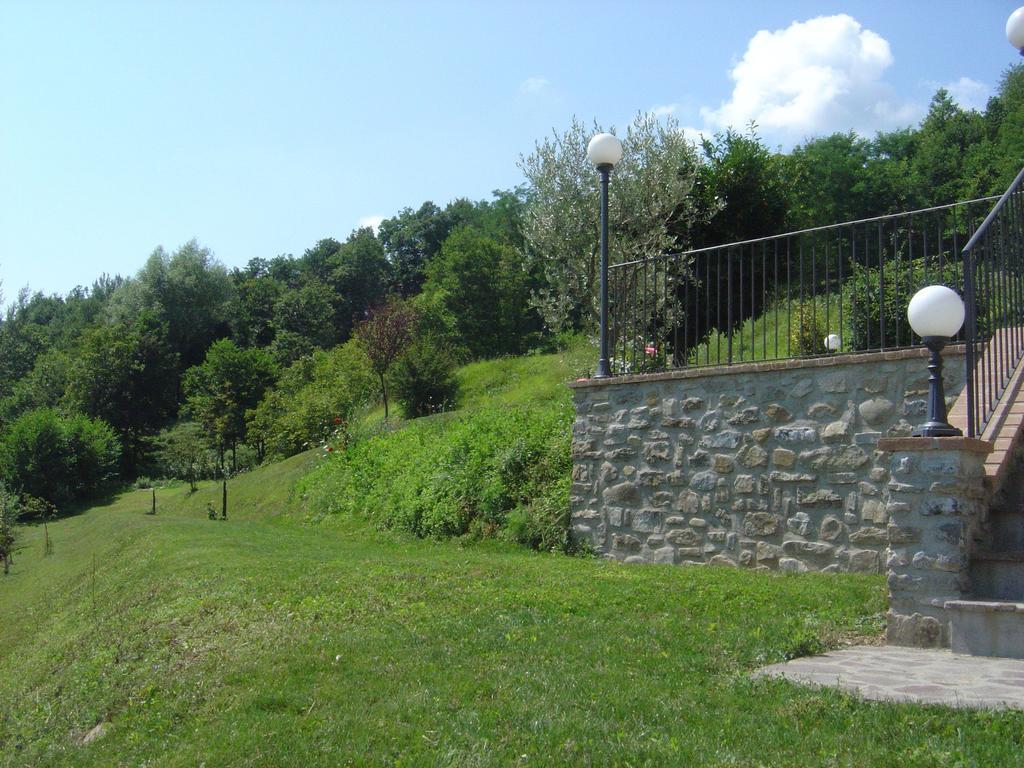 La Collina Dei Franchi Bed & Breakfast Camporgiano ห้อง รูปภาพ